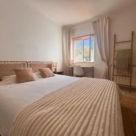 Casa Nabia - Coastal Sanctuary לינה וארוחת בוקר אריסרייה