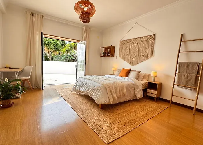 לינה וארוחת בוקר Casa Nabia - Coastal Sanctuary אריסרייה
